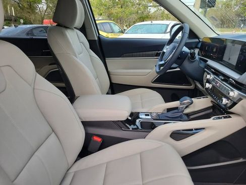 Used 2025 Kia Telluride EX image 35