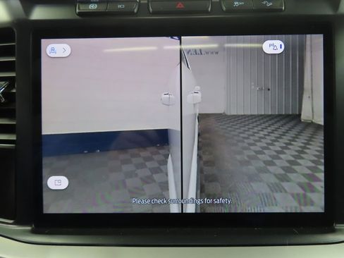 Used 2023 Ford F250 XLT w/ Black Appearance Package image 18