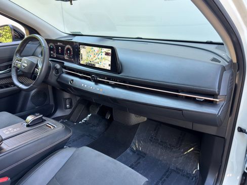 Used 2024 Nissan Ariya FWD image 14