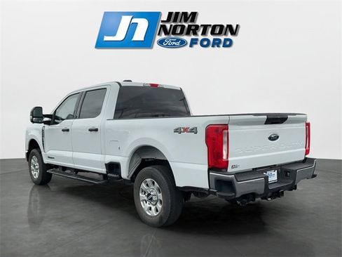 Used 2024 Ford F250 XLT image 5