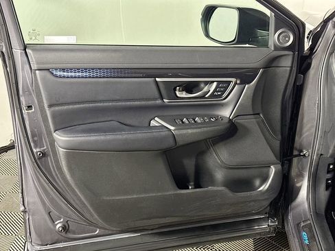 Used 2018 Honda CR-V Touring image 10