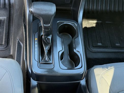 Used 2018 Chevrolet Colorado W/T image 14