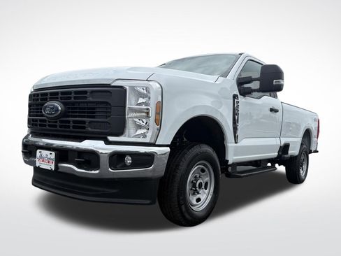 Used 2025 Ford F250 XL w/ XL Chrome Package AWD/4WD image 2