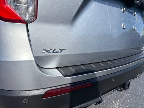 Used 2024 Ford Explorer XLT w/ Equipment Group 202A AWD/4WD image 11
