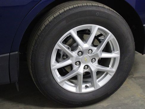 Used 2022 Chevrolet Equinox LS w/ LS Convenience Package image 40