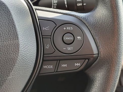 Used 2025 Toyota RAV4 XLE w/ Convenience Package image 24