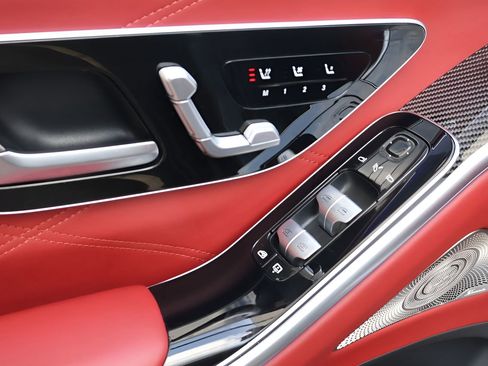 Used 2025 Mercedes-Benz S 63 AMG S image 11