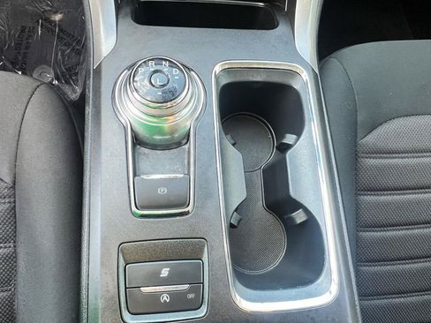 Used 2020 Ford Fusion SE FWD image 14