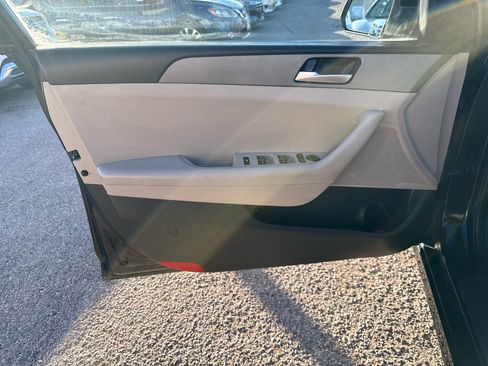 Used 2018 Hyundai Sonata SE image 11