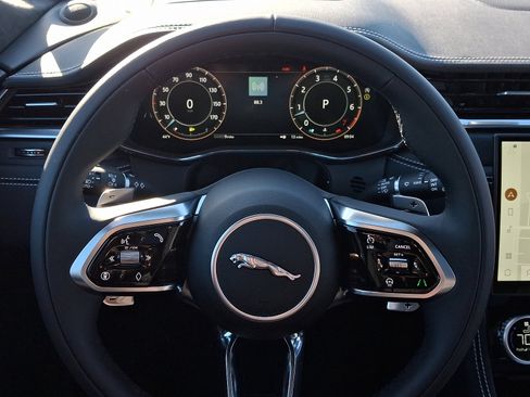 New 2026 Jaguar F-PACE R-Dynamic S image 17