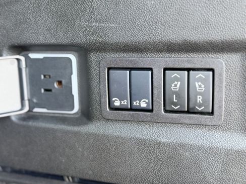 Used 2024 Chevrolet Tahoe RST w/ Luxury Package image 10