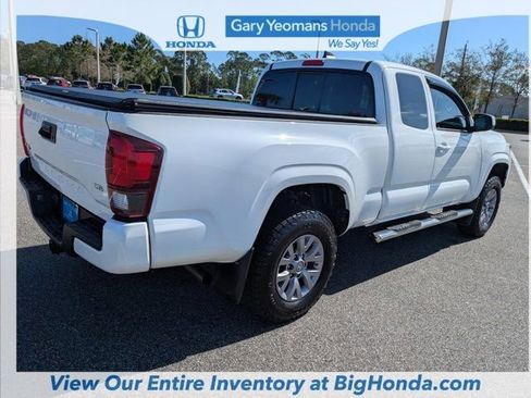 Used 2022 Toyota Tacoma SR image 4