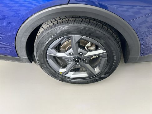 Used 2025 Kia K4 LXS image 11