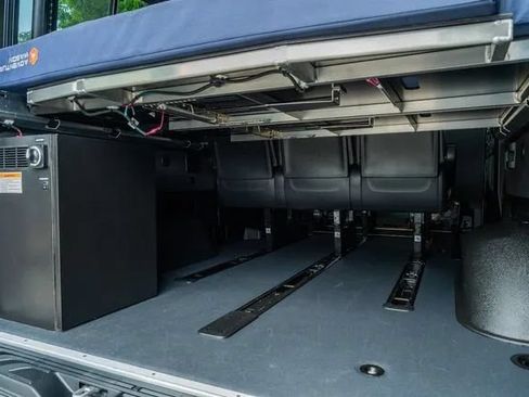 Used 2022 Mercedes-Benz Sprinter 2500 image 9