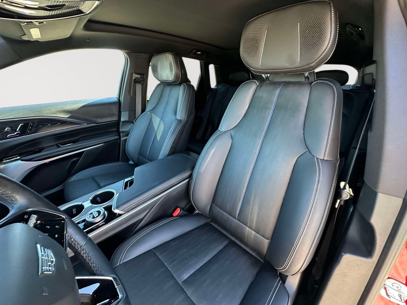 Certified 2024 Cadillac Lyriq Luxury AWD/4WD image 22