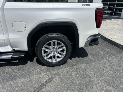Used 2021 GMC Sierra 1500 SLT w/ SLT Premium Plus Package AWD/4WD image 6