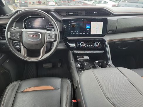 Used 2023 GMC Sierra 1500 AT4 w/ AT4 Premium Package AWD/4WD image 10