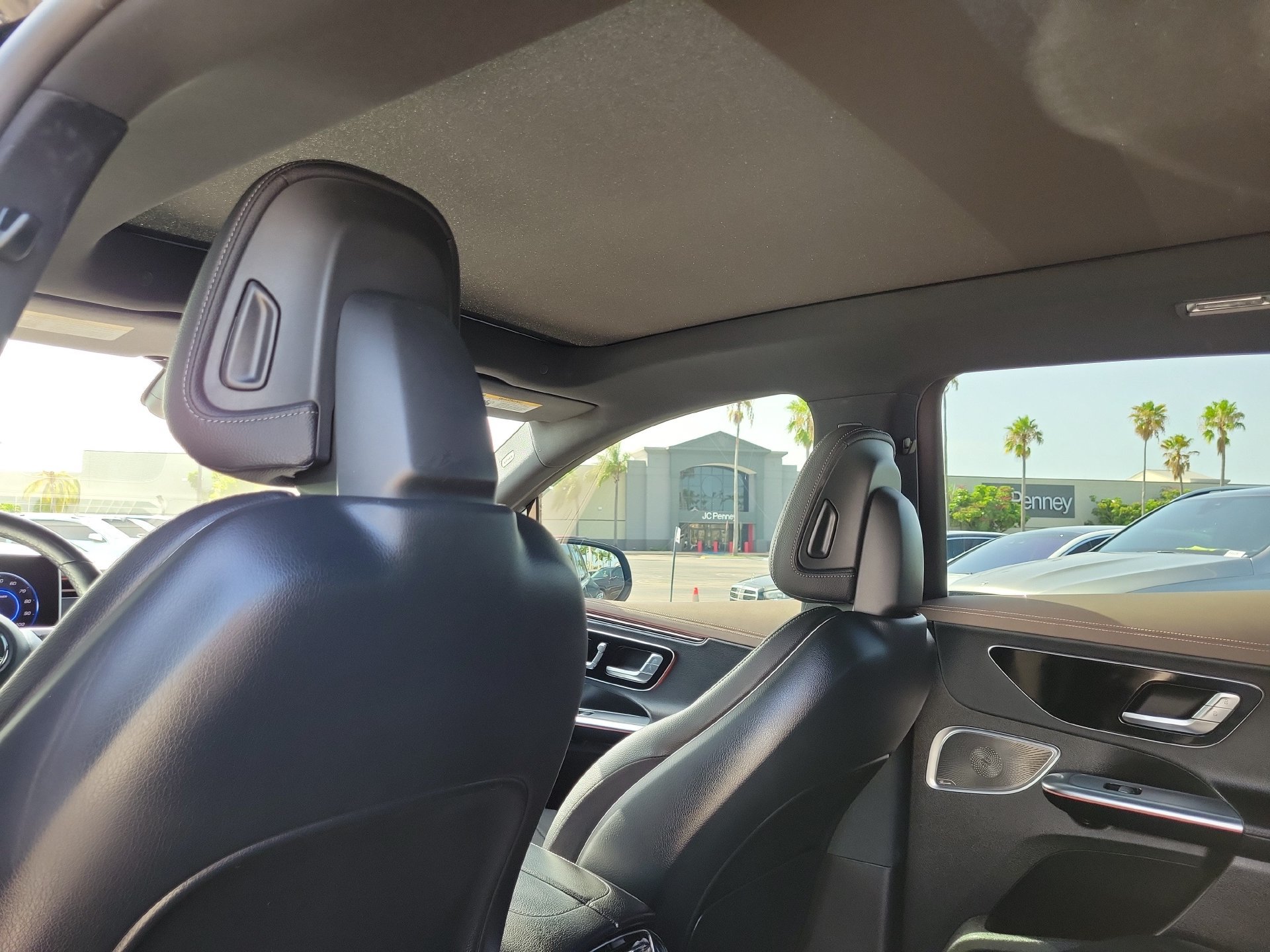 Used 2023 Mercedes-Benz EQE 350+ SUV image 12