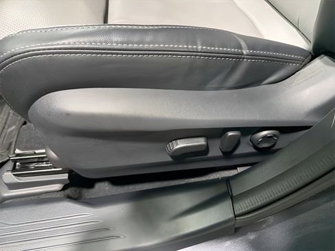 Certified 2025 Subaru Outback Limited w/ Popular Package #2 image 13