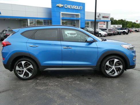 Used 2016 Hyundai Tucson Limited w/ Option Group 03 FWD image 4