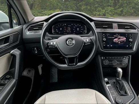 Used 2019 Volkswagen Tiguan SEL AWD/4WD image 8