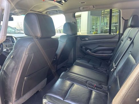 Used 2020 Chevrolet Suburban LT image 14