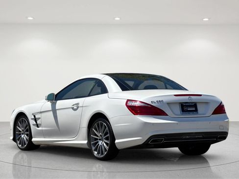 Used 2016 Mercedes-Benz SL 550 image 4