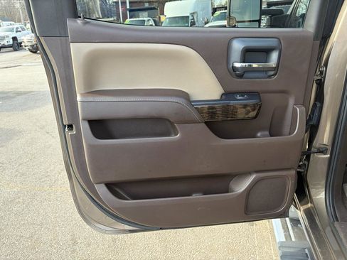 Used 2015 GMC Sierra 2500 Denali w/ Duramax Plus Package image 39