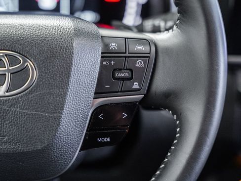 Used 2025 Toyota Camry SE image 26