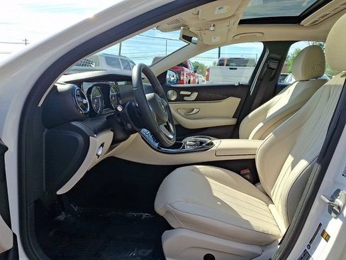 Used 2017 Mercedes-Benz E 300 4MATIC image 13