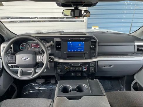 Used 2024 Ford F350 XLT AWD/4WD image 9