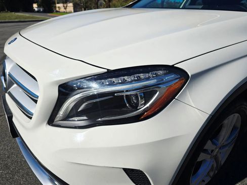 Used 2017 Mercedes-Benz GLA 250 4MATIC image 11