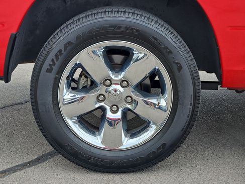 Used 2019 RAM 1500 Big Horn RWD image 12