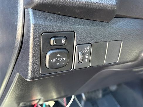 Used 2014 Toyota Corolla L image 21