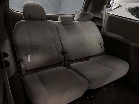 Used 2013 Toyota Sienna LE FWD image 15