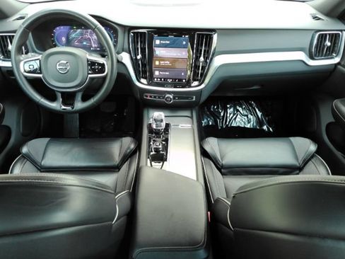 Used 2024 Volvo S60 B5 Plus w/ Climate Package FWD image 2