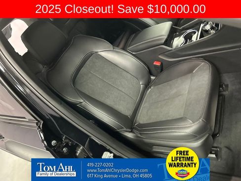 New 2025 Jeep Grand Cherokee Altitude image 23