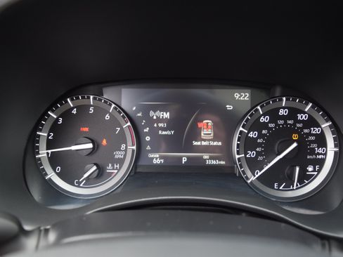Used 2021 Toyota Highlander XLE AWD/4WD image 14