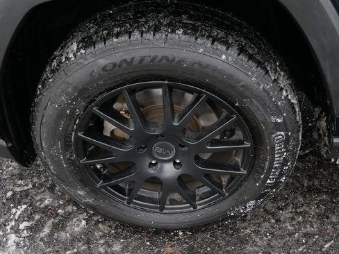 Used 2019 Toyota RAV4 LE image 15