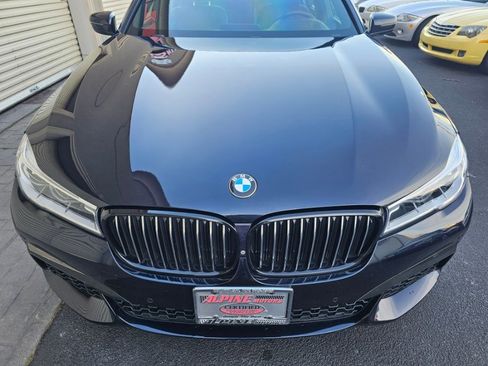 Used 2019 BMW 750i xDrive w/ Executive Package image 23