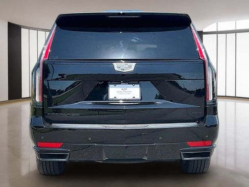 Used 2023 Cadillac Escalade ESV Sport Platinum w/ LPO, ONYX Package AWD/4WD image 4