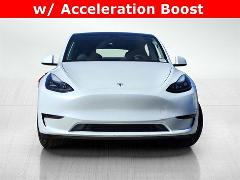 Used 2023 Tesla Model Y Long Range image 2
