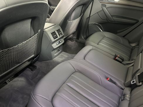 Used 2023 Audi Q5 2.0T Premium w/ Convenience Package image 11