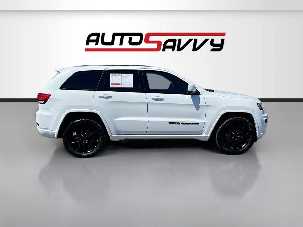 Used 2021 Jeep Grand Cherokee Laredo X AWD/4WD image 8