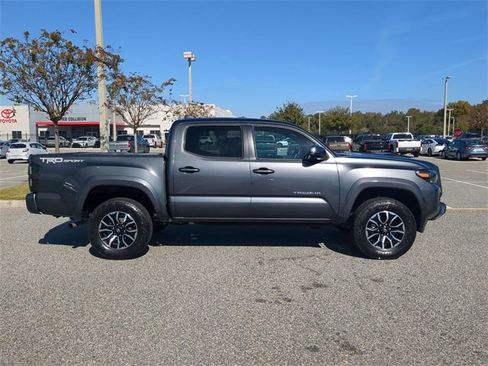 Certified 2020 Toyota Tacoma TRD Sport image 3