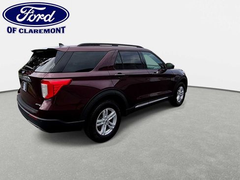 Used 2022 Ford Explorer XLT w/ Equipment Group 202A AWD/4WD image 8
