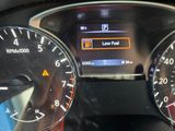 Used 2018 Nissan Pathfinder SV image 3