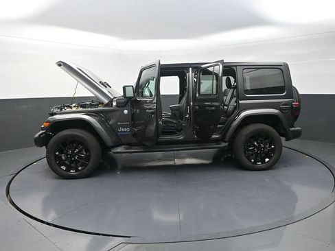 Used 2023 Jeep Wrangler Unlimited Sahara w/ Cold Weather Group AWD/4WD image 33