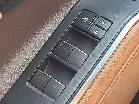 Used 2021 Toyota Highlander Platinum image 33