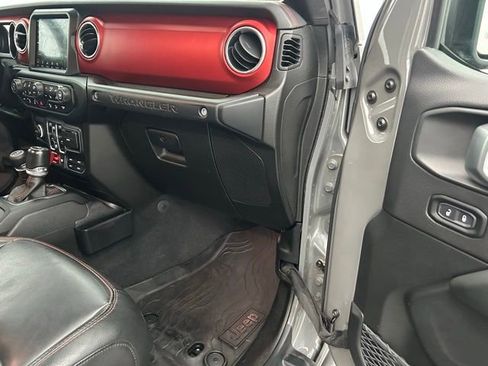 Used 2019 Jeep Wrangler Unlimited Rubicon w/ Dual Top Group image 33